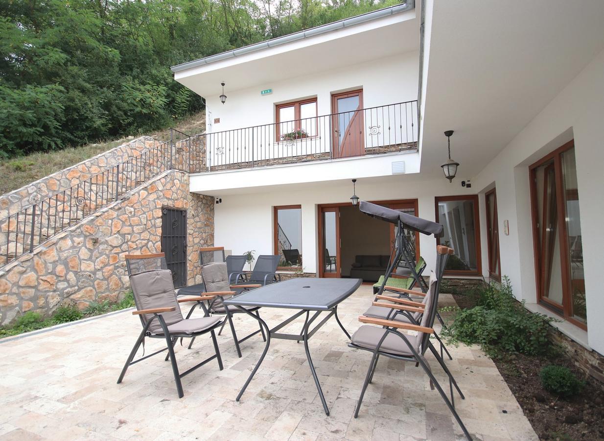 Penzion Kallai A Vinaren Filakovo Room photo